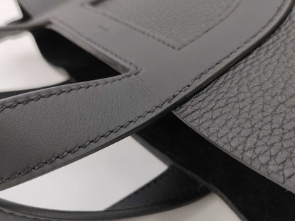 HERMES In the Loop 18 Noir Handbag with Gold Hardware and K Stamp