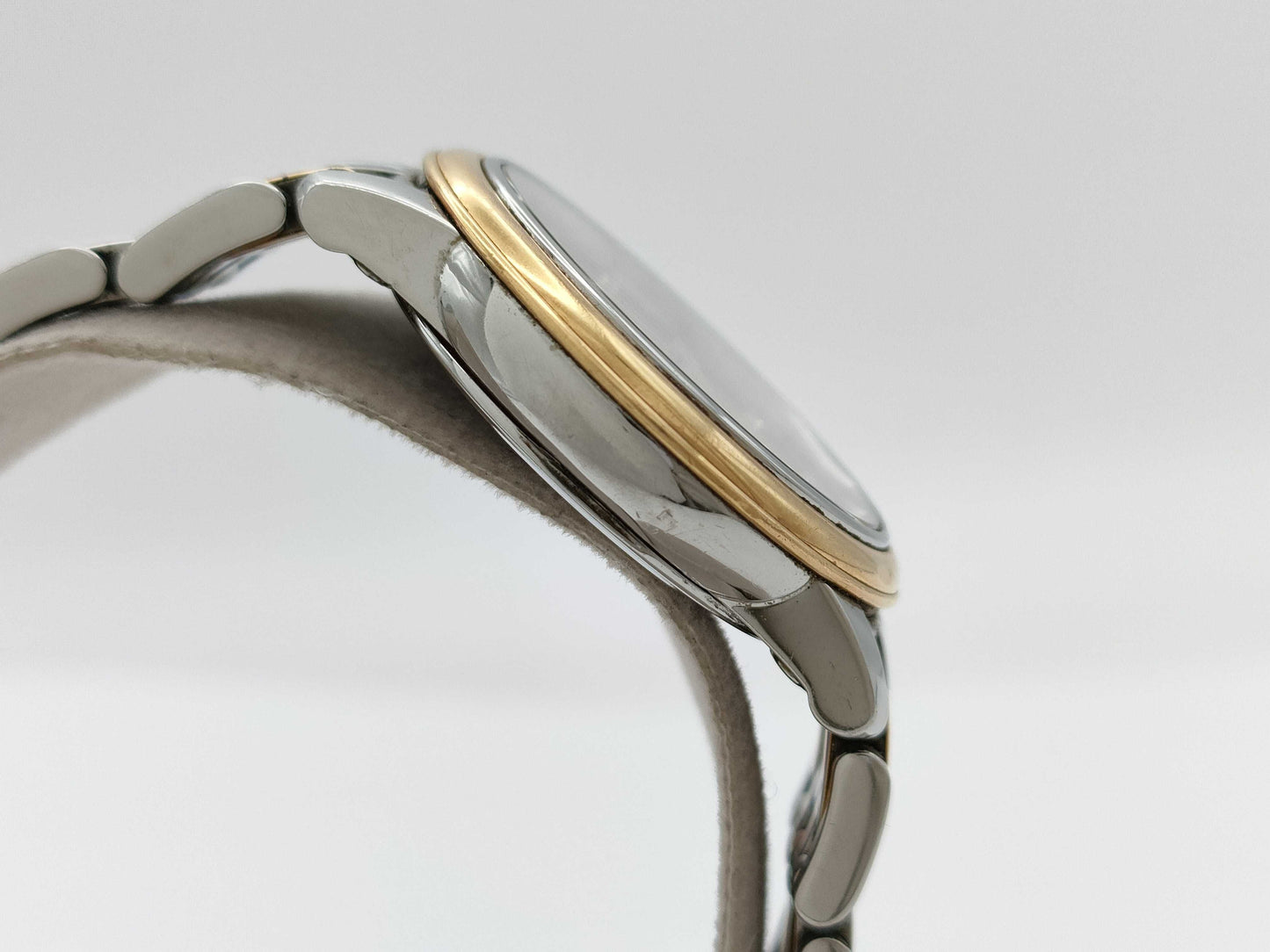 OMEGA 424.20.27.60.58.001 92423897 Quartz Women's Watch