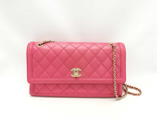CHANEL Shoulder Bag