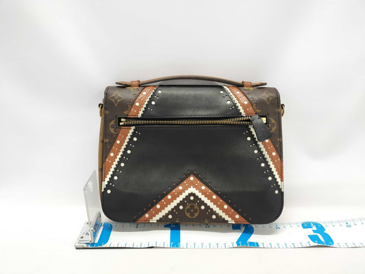 LOUIS VUITTON Monogram Pochette Metis M43488 Shoulder Bag