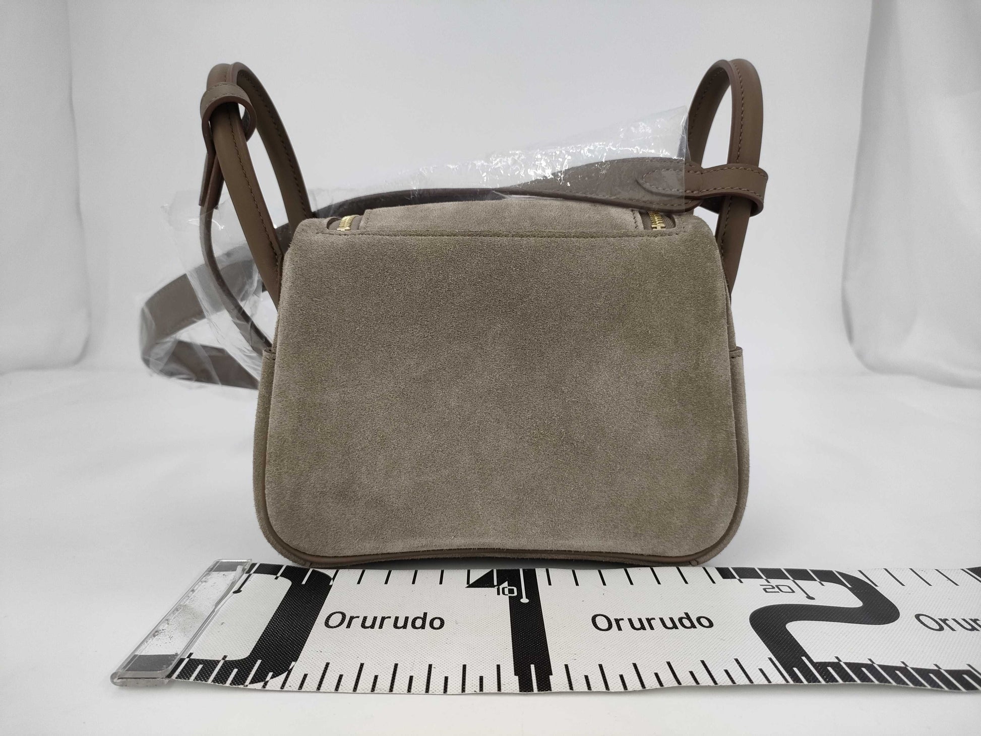 HERMES Lindy Mini W Stamp Grizzly Etoupe Gold Hardware Shoulder Bag