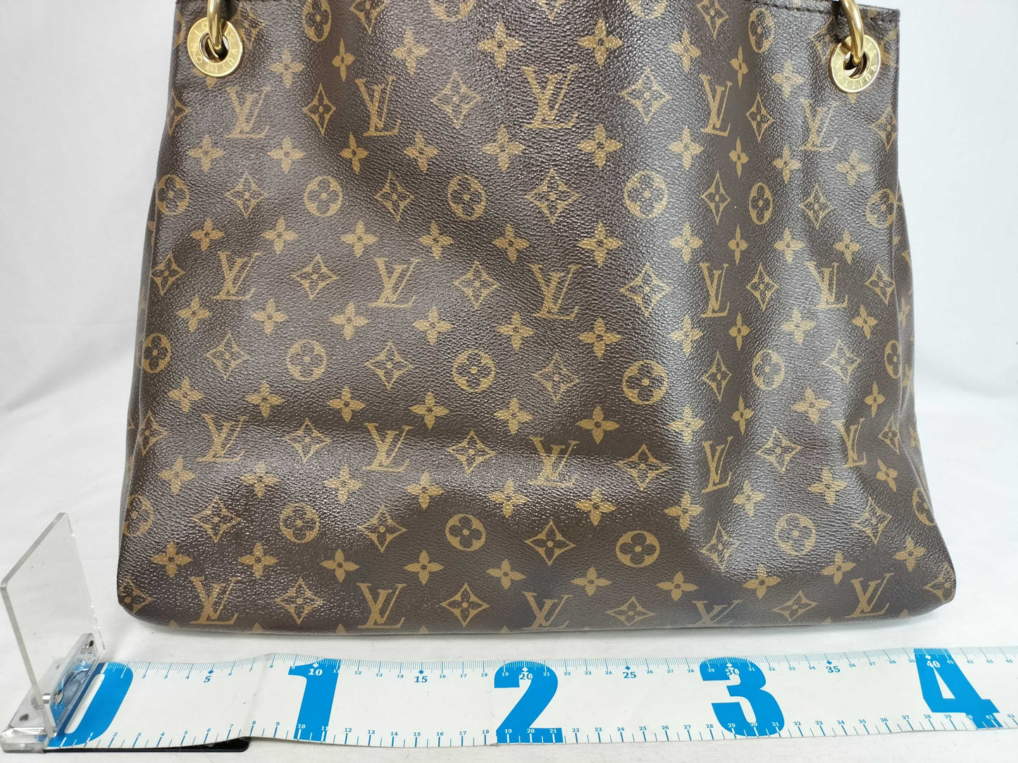LOUIS VUITTON Monogram Louis Vuitton Artsy Monogram Shoulder Bag