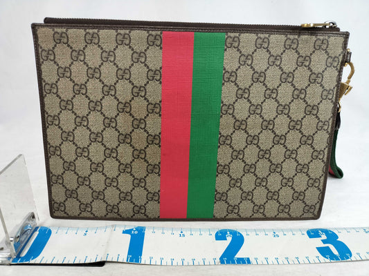 GUCCI GG Supreme Gucci Clutch Bag