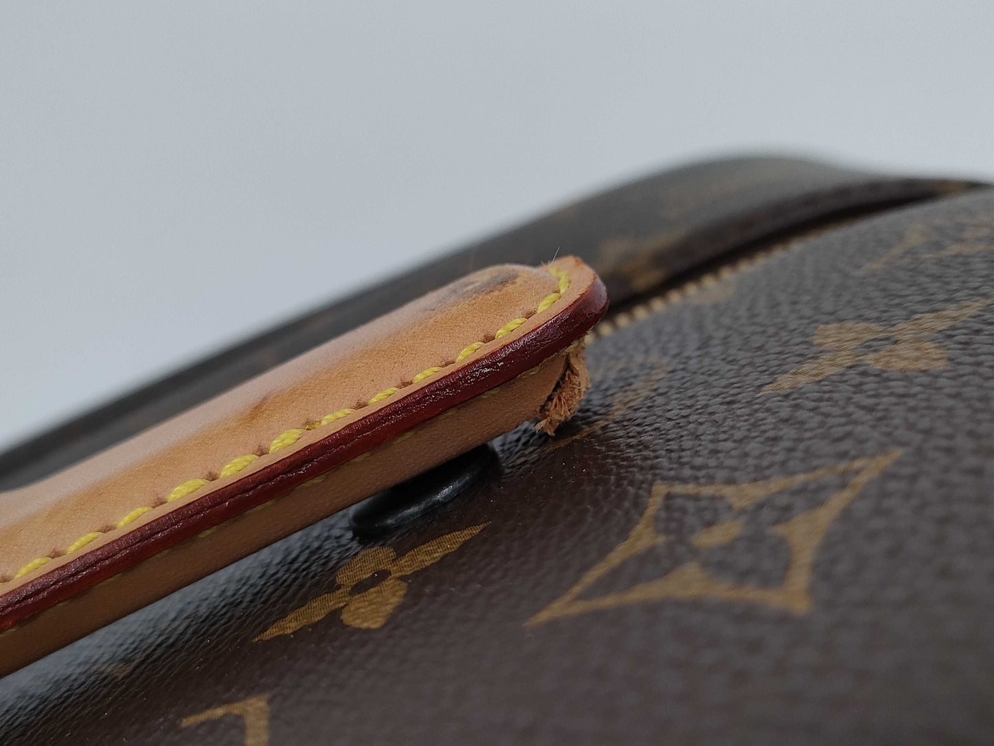 LOUIS VUITTON LOUIS VUITTON Monogram Zephyr 70 M23031 Carry-on Suitcase