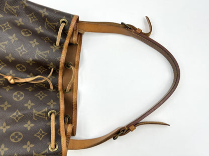 LOUIS VUITTON Monogram Petit Noe A2 884 Shoulder Bag