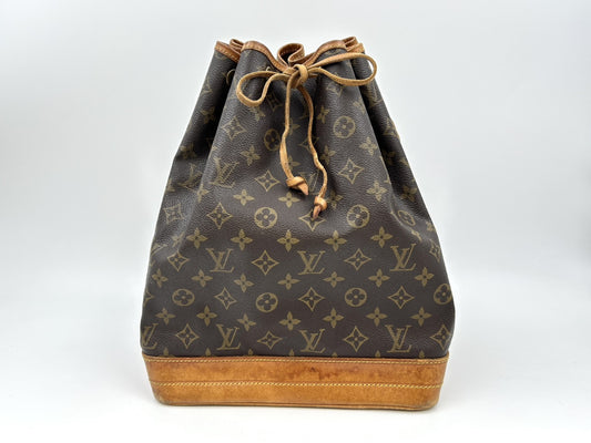LOUIS VUITTON Monogram Petit Noe A2 884 Shoulder Bag