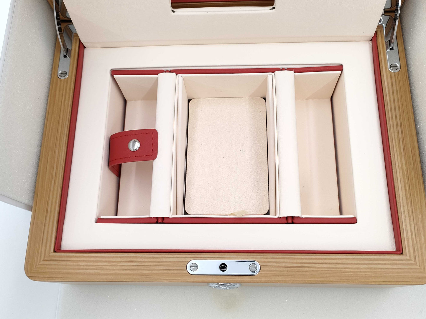 OMEGA empty box box box 