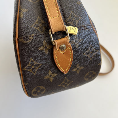 LOUIS VUITTON LOUIS VUITTON Louis Vuitton Blois Shoulder Bag Monogram Women's M51221 Monogram Leather Shoulder Bag Shoulder Bag