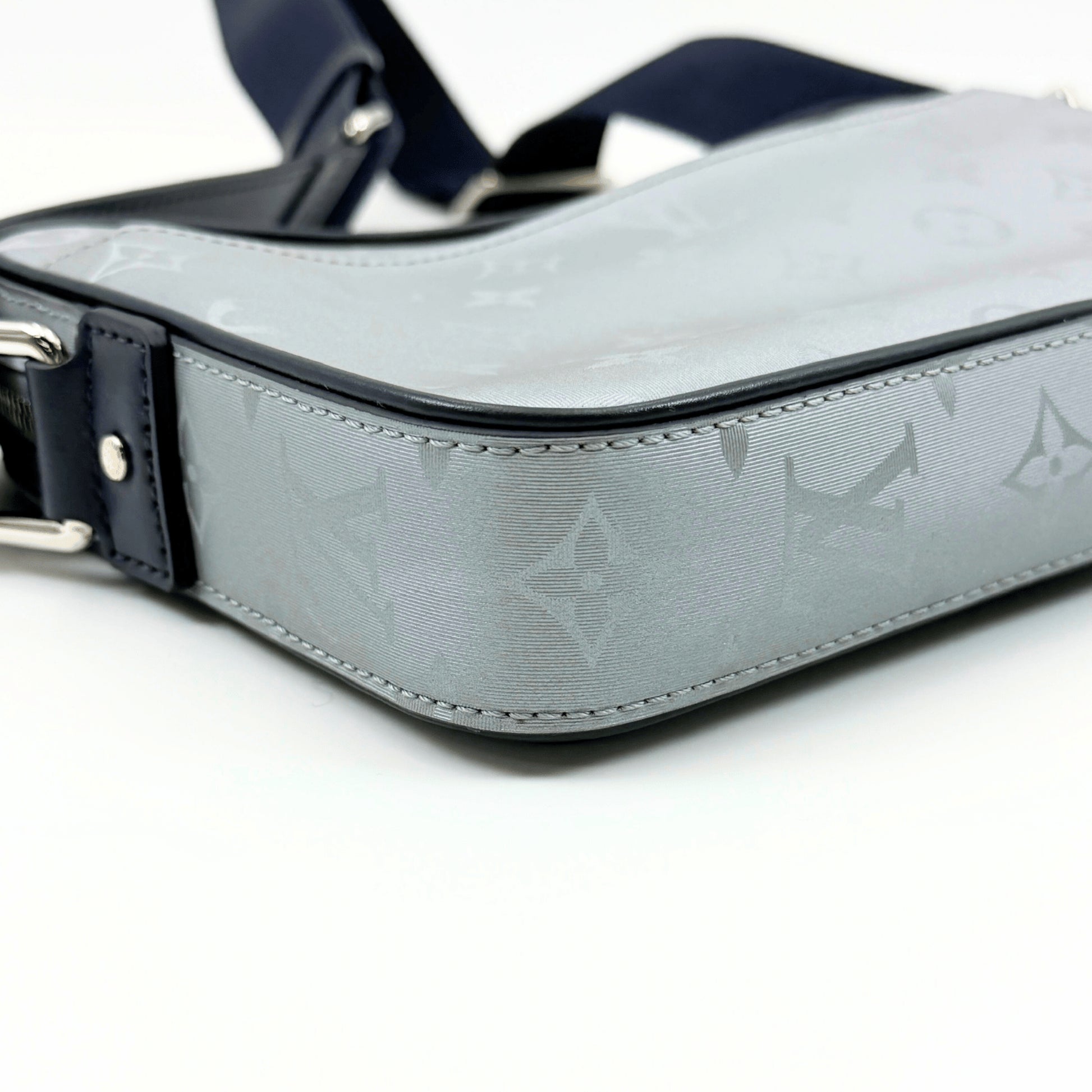LOUIS VUITTON Monogram Satellite Alpha Messenger Bag, RFID Enabled, M44169 Shoulder Bag