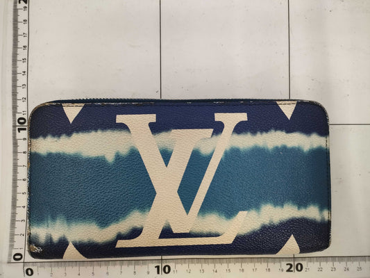 LOUIS VUITTON Louis Vuitton LV Escale Zippy Wallet M68841 Monogram Giant Wallet