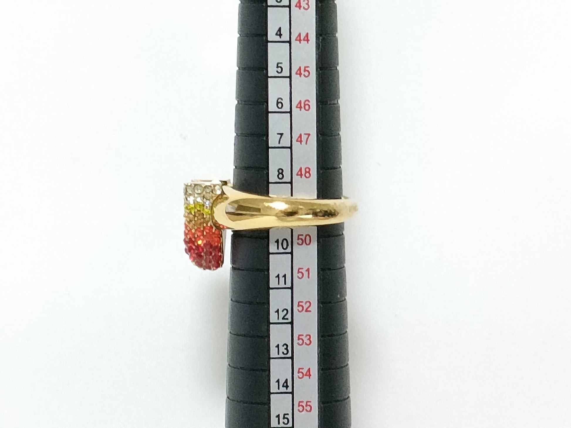 LOUIS VUITTON Essential V Ring