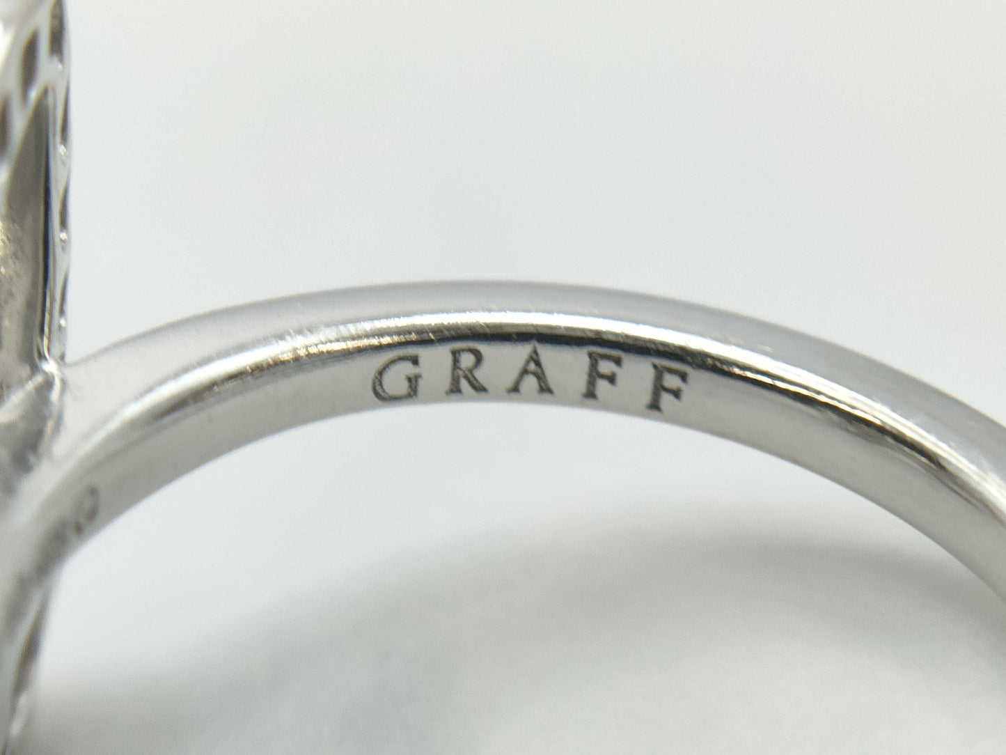 GRAFF Butterfly Silhouette Diamond WG Au750 3.5g Ring 