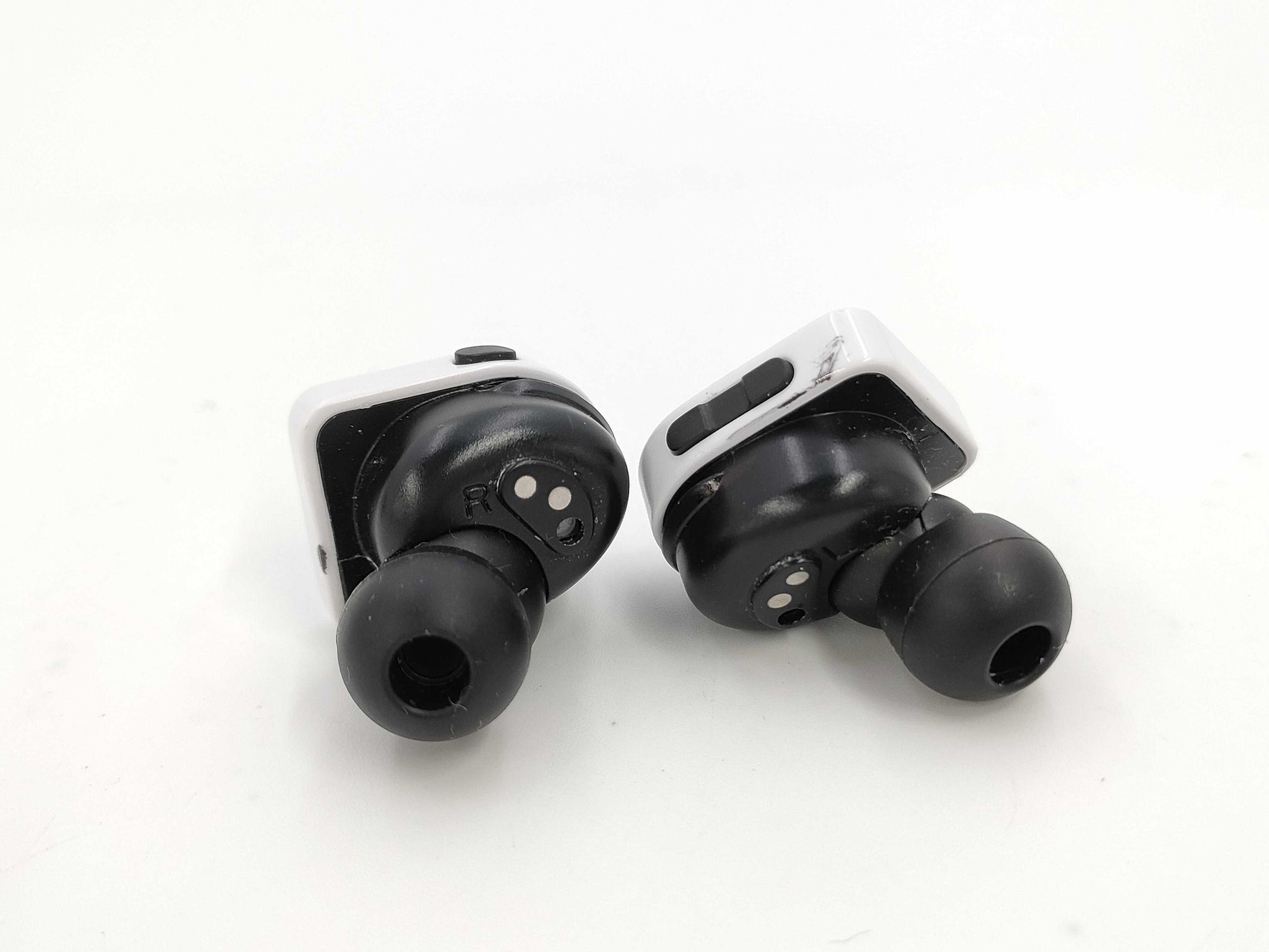 LOUIS VUITTON Horizon Earphones TZ0446 QAB 020 R94796 L84475 Other Accessories
