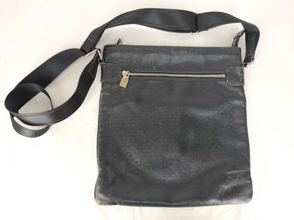 LOUIS VUITTON Taiga Vuitton Taiga Sasha M32630 Shoulder Bag
