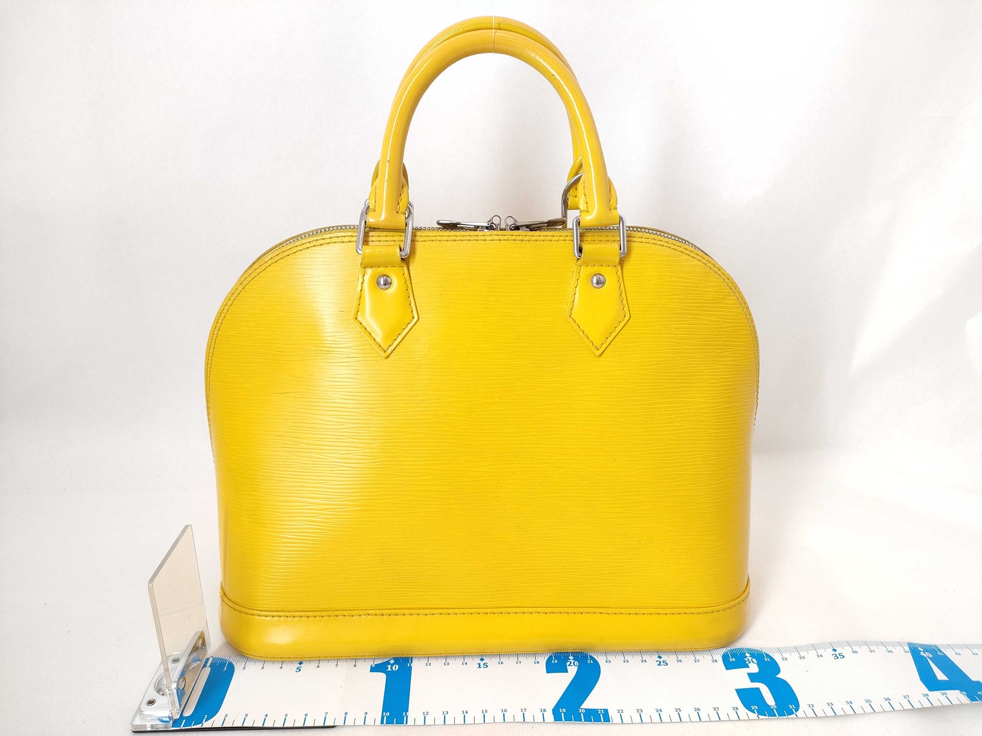 LOUIS VUITTON Epi Louis Vuitton Alma Shoulder Bag Handbag