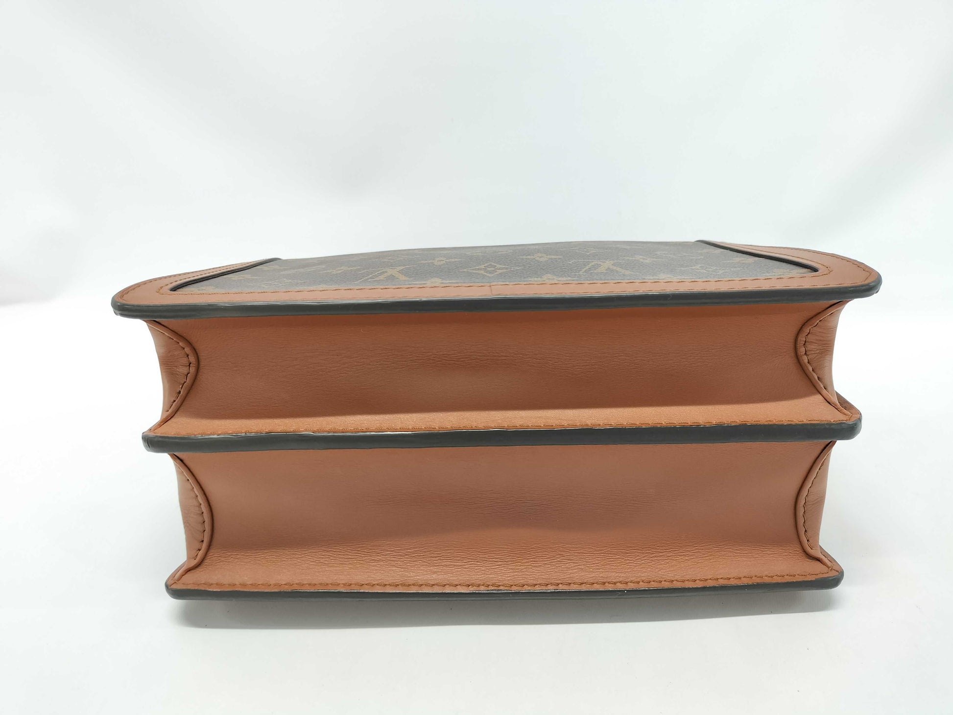 LOUIS VUITTON Monogram Reverse Dauphine MM Shoulder Bag