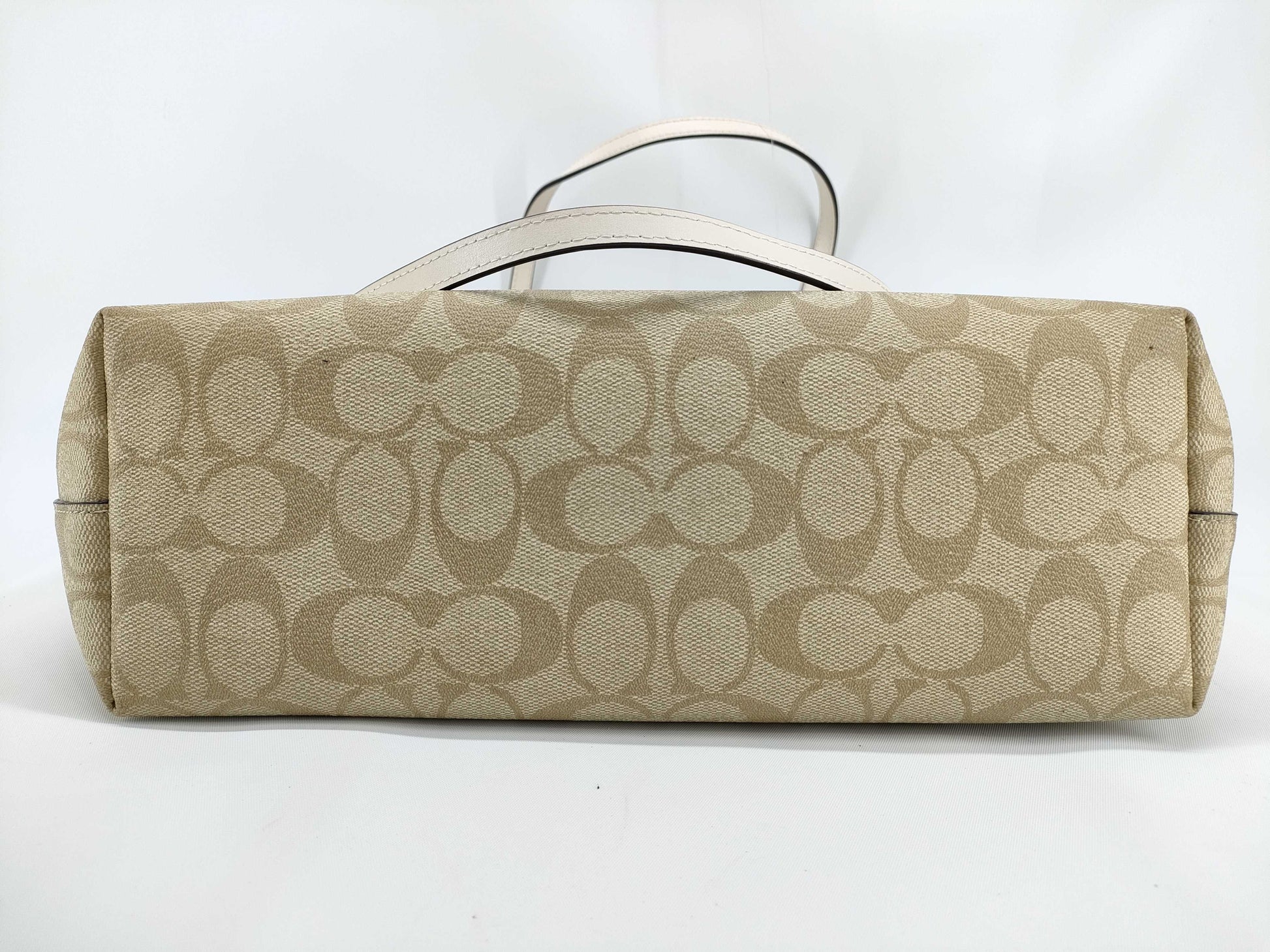 COACH Signature Coach Shoulder Bag Signature Beige Tote Bag