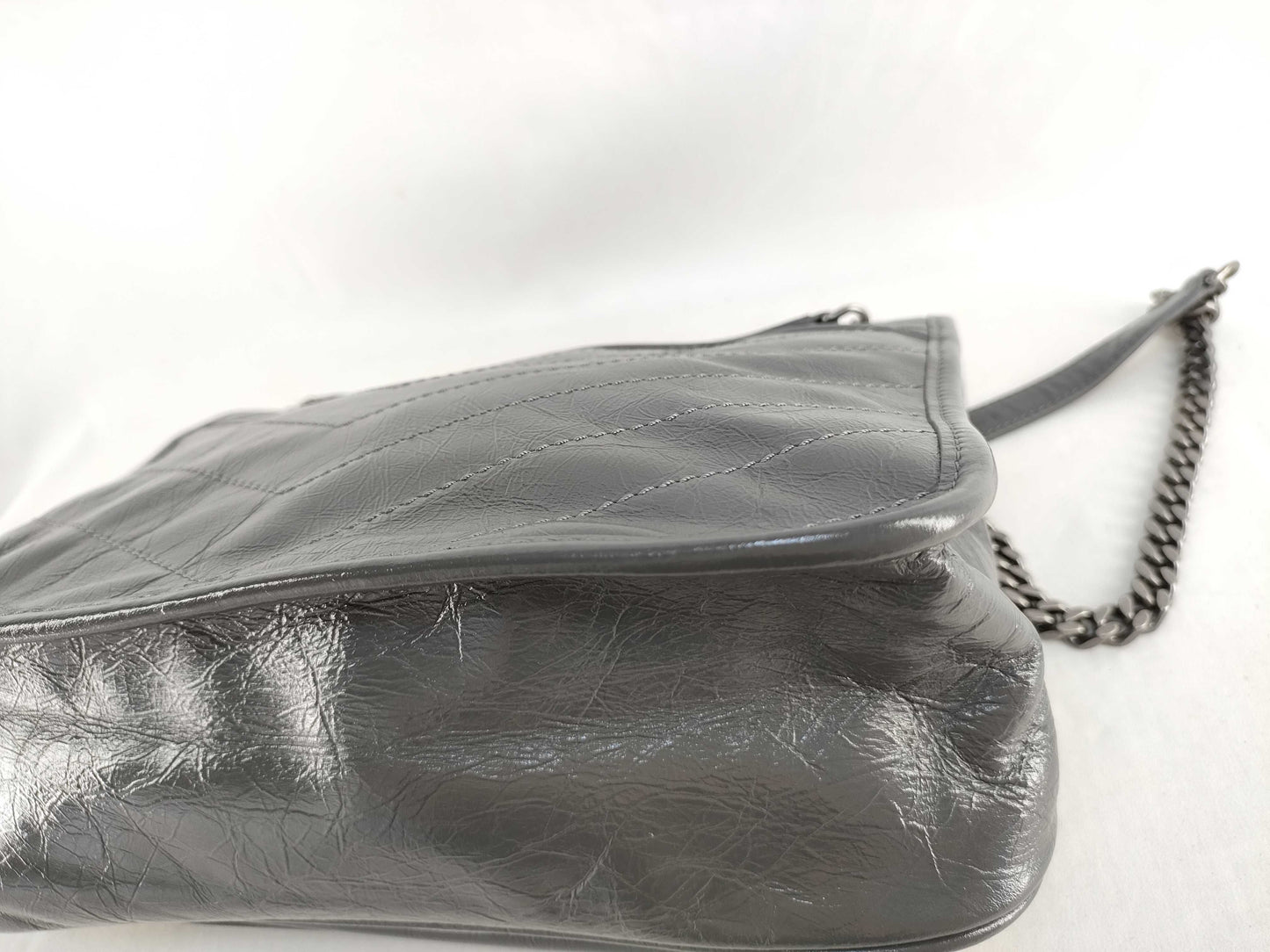 SAINT LAURENT Exquisite SAINT LAURENT Niki YSL Logo Chain Shoulder Bag Grey Shoulder Bag