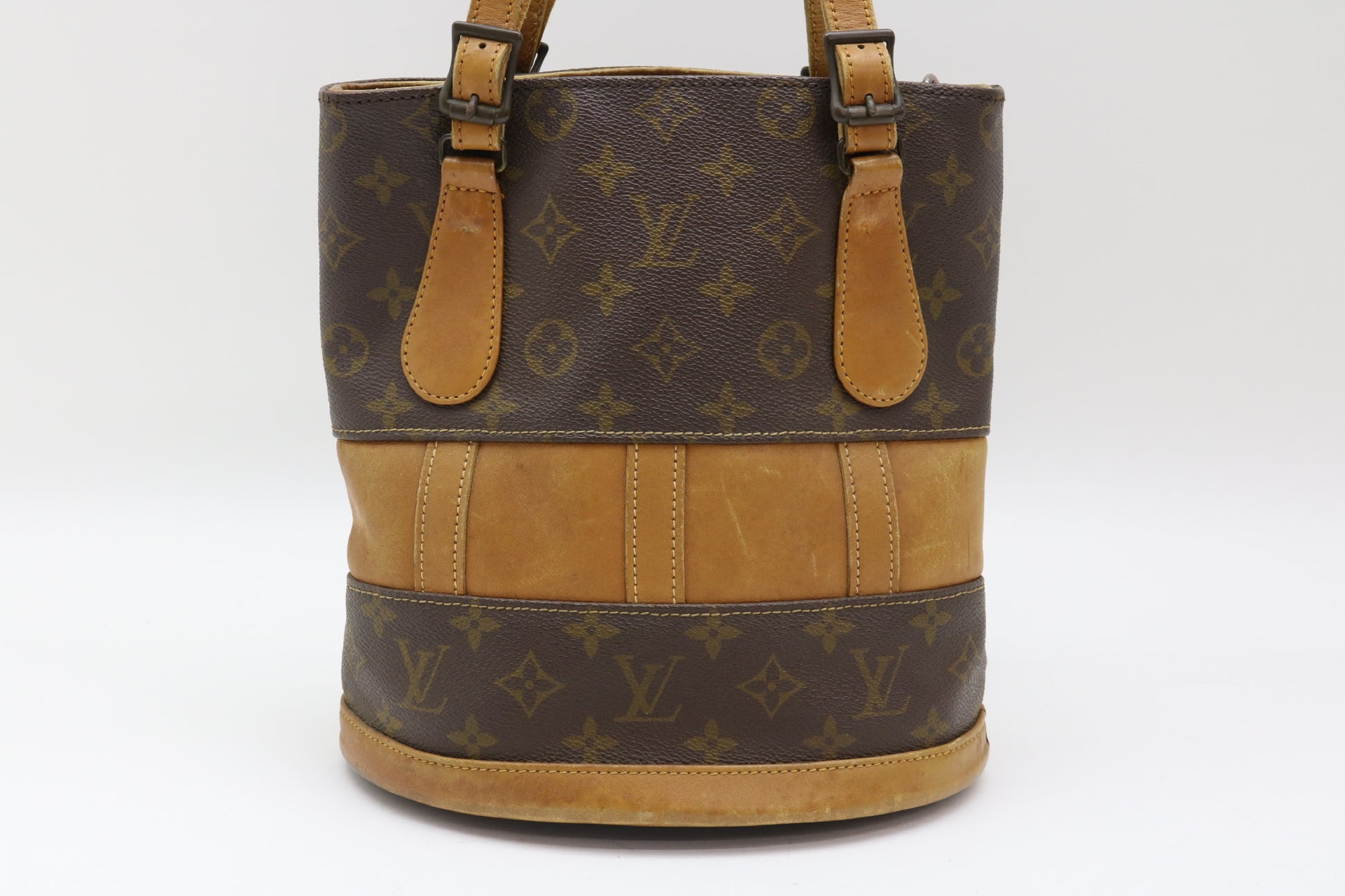 LOUIS VUITTON Monogram Bucket PM USA Tote Bag