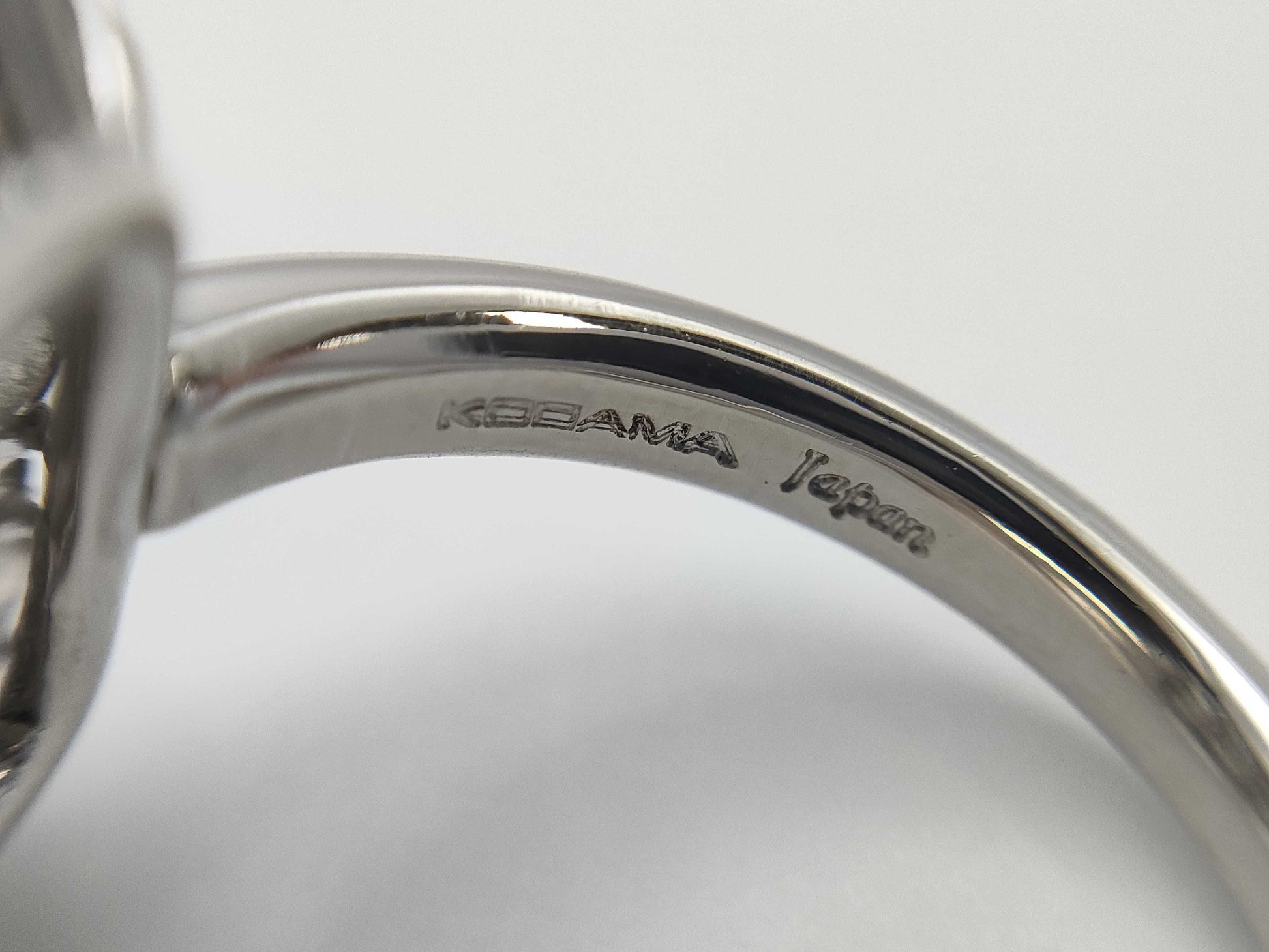 D1.50/1.10ct Pt900 12.3g Ring 