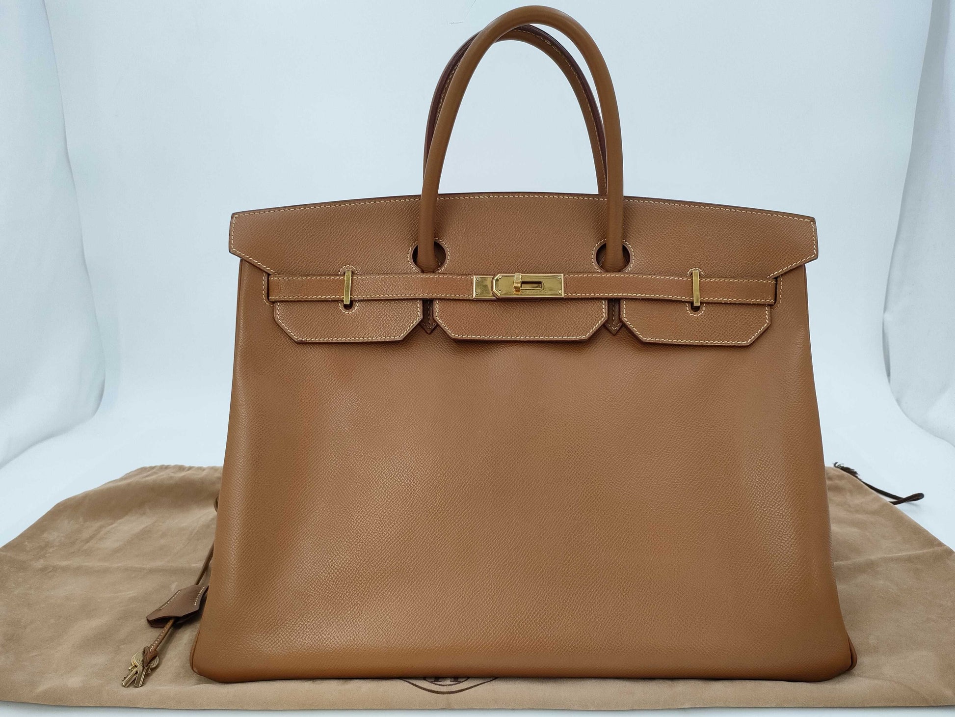 HERMES Birkin 40 Couchvel Gold Handbag