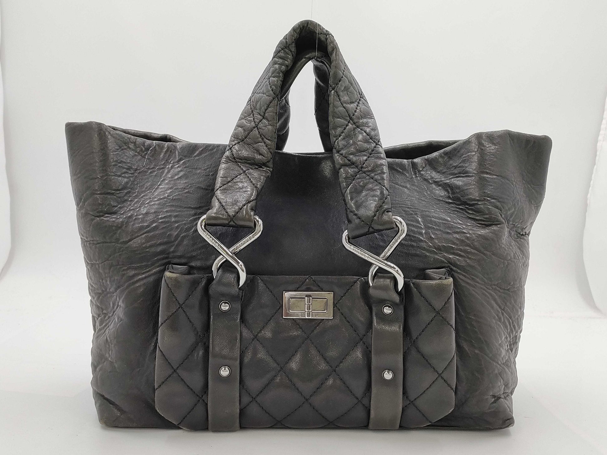 CHANEL CHANEL 2.55 Matelasse Tote Bag