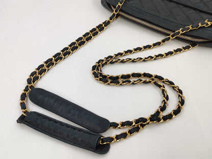 CHANEL CHANEL Matelasse Shoulder Bag