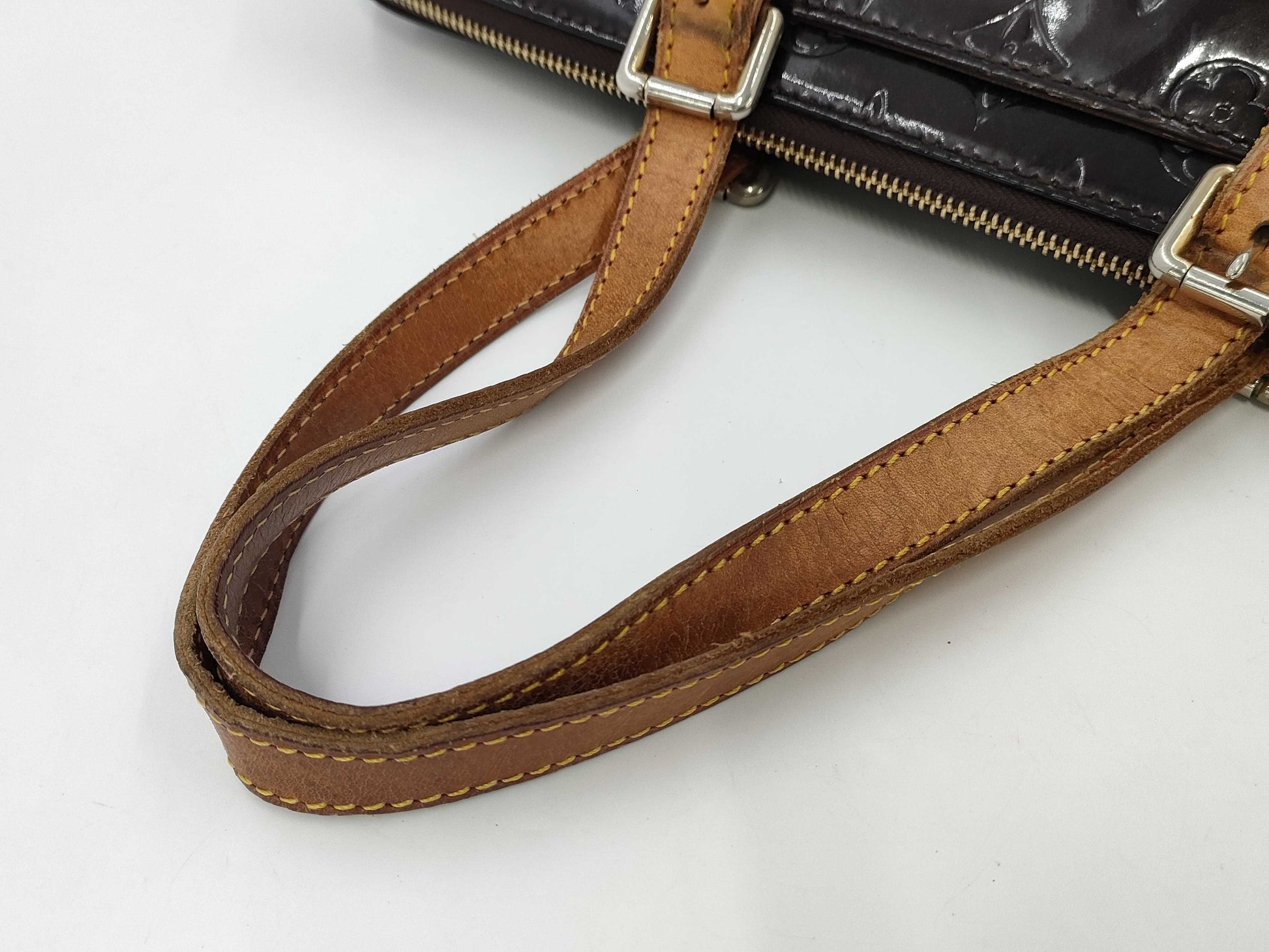 LOUIS VUITTON LOUIS VUITTON Rosewood Avenue Handbag