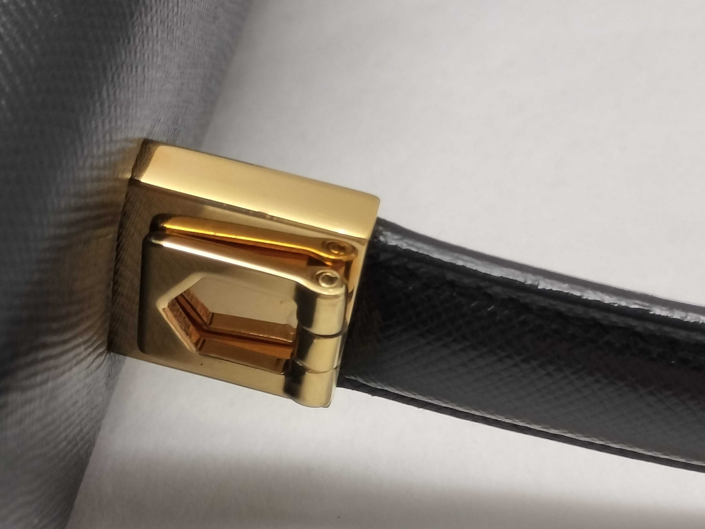 Salvatore Ferragamo Gancini Ferragamo Gancini 2-way leather black handbag