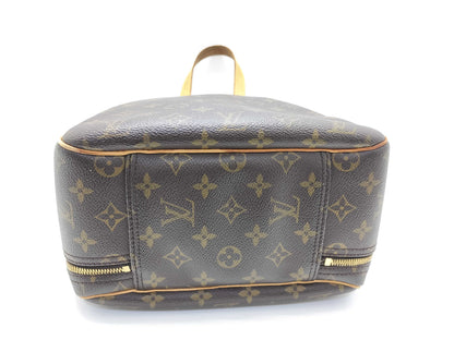 LOUIS VUITTON Monogram LOUIS VUITTON Monogram Excursion Handbag