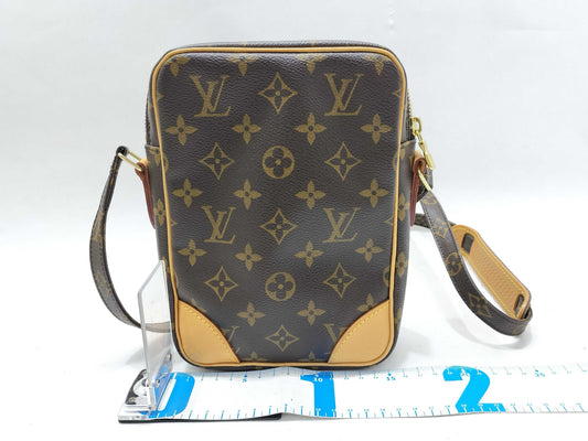 LOUIS VUITTON Monogram LV Monogram Shoulder Bag