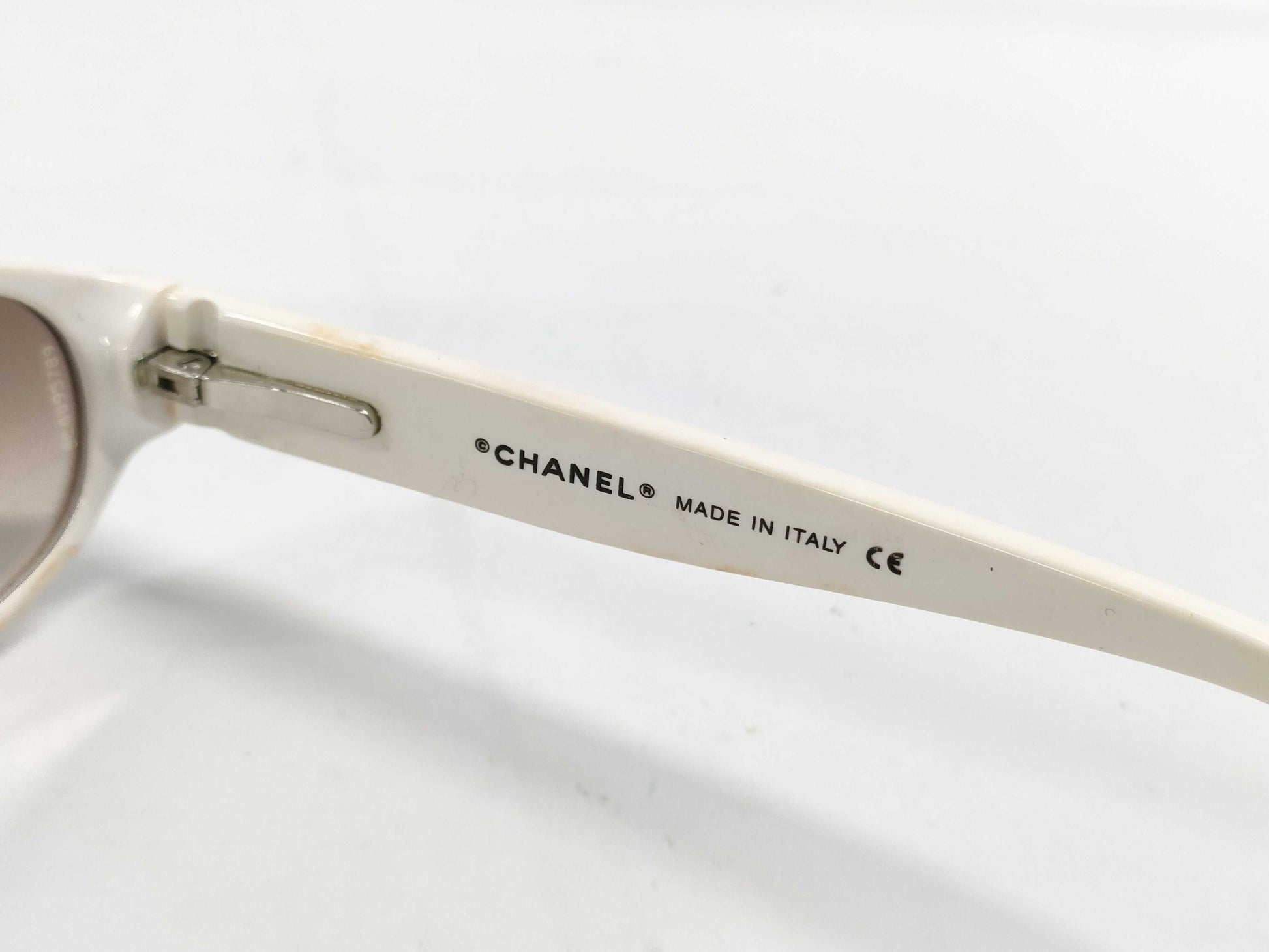  CHANEL Chanel Plastic Sunglasses 5059-B White Sunglasses/Eyeglasses