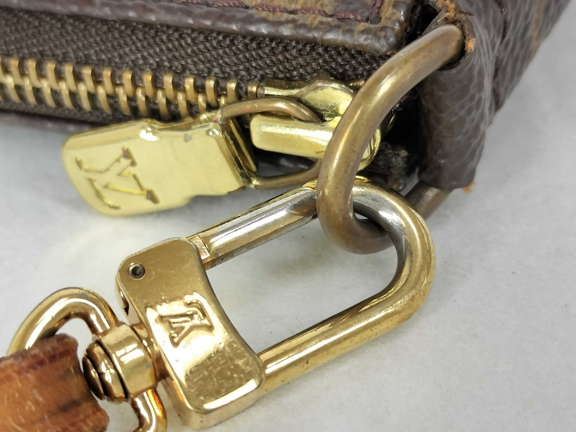 LOUIS VUITTON Monogram LV Monogram Pochette Accessoir M51980 VI0090 Pouch