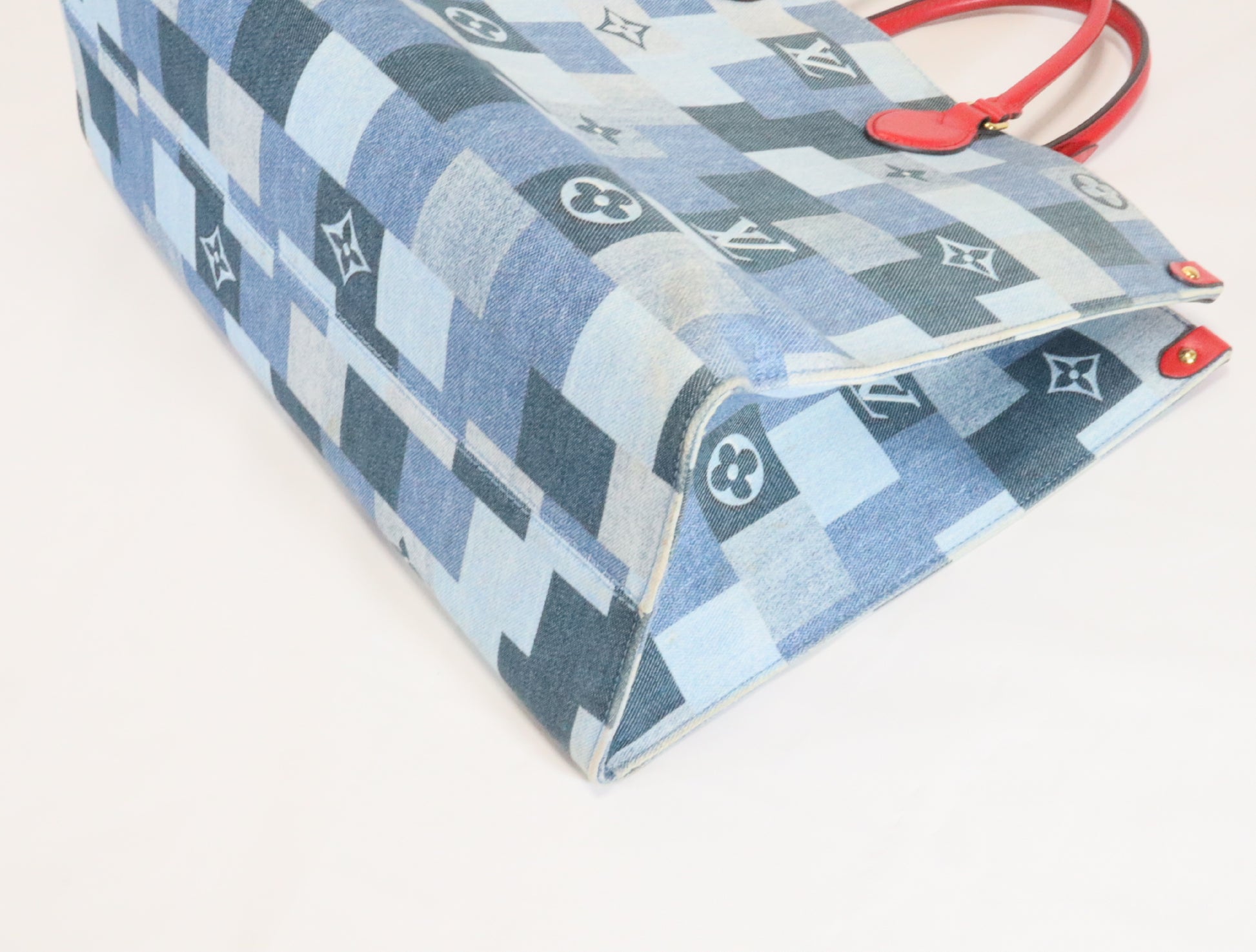 LOUIS VUITTON Vuitton Monogram Denim Square Patchwork On-the-Go GM M44992 FN4199 Blue Shoulder Bag