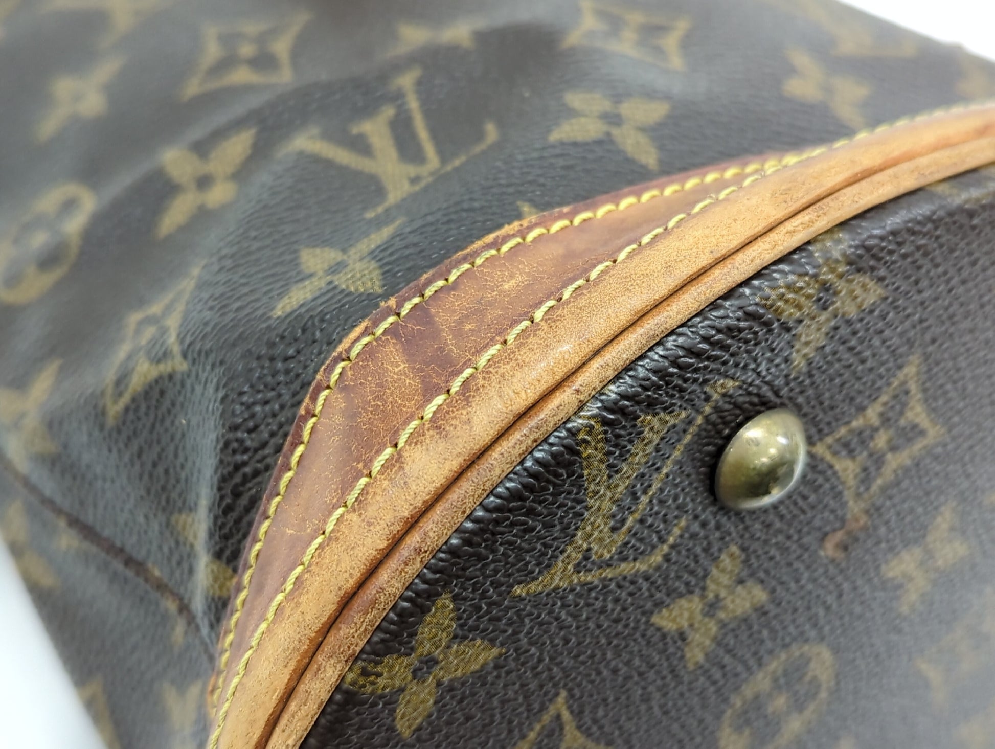 LOUIS VUITTON M42238 Monogram Bucket PM Tote Bag