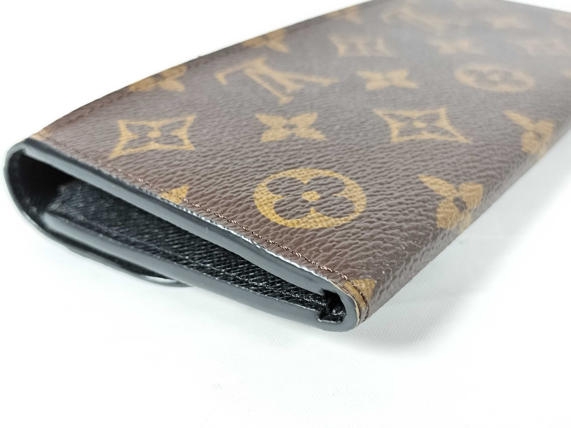 LOUIS VUITTON Monogram M82157 Portefeuille Emily Wallet