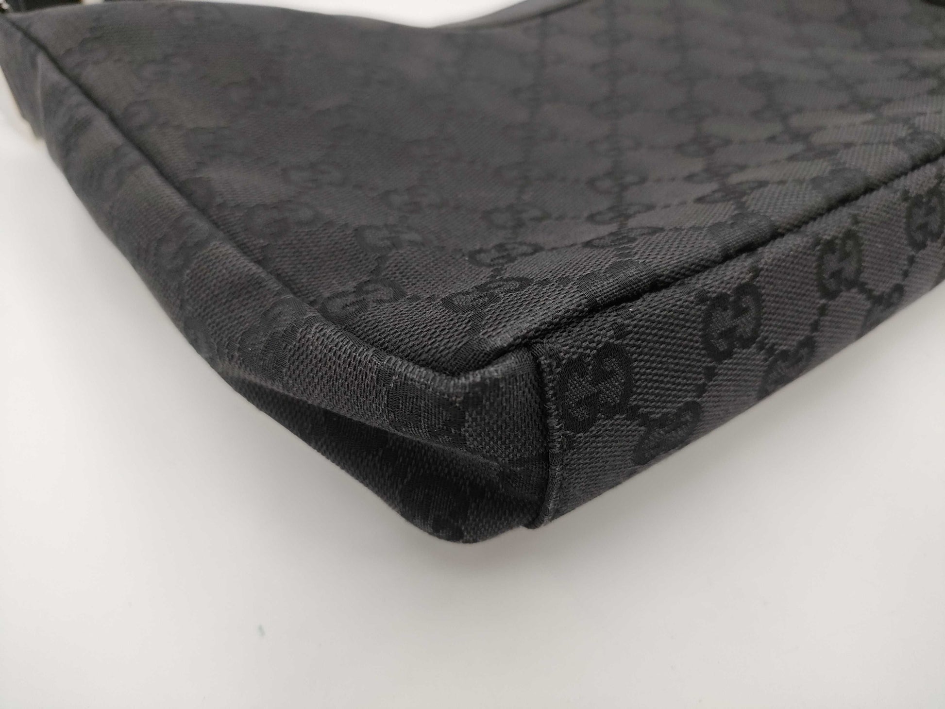 GUCCI 35098 GG Canvas One-Shoulder Shoulder Bag