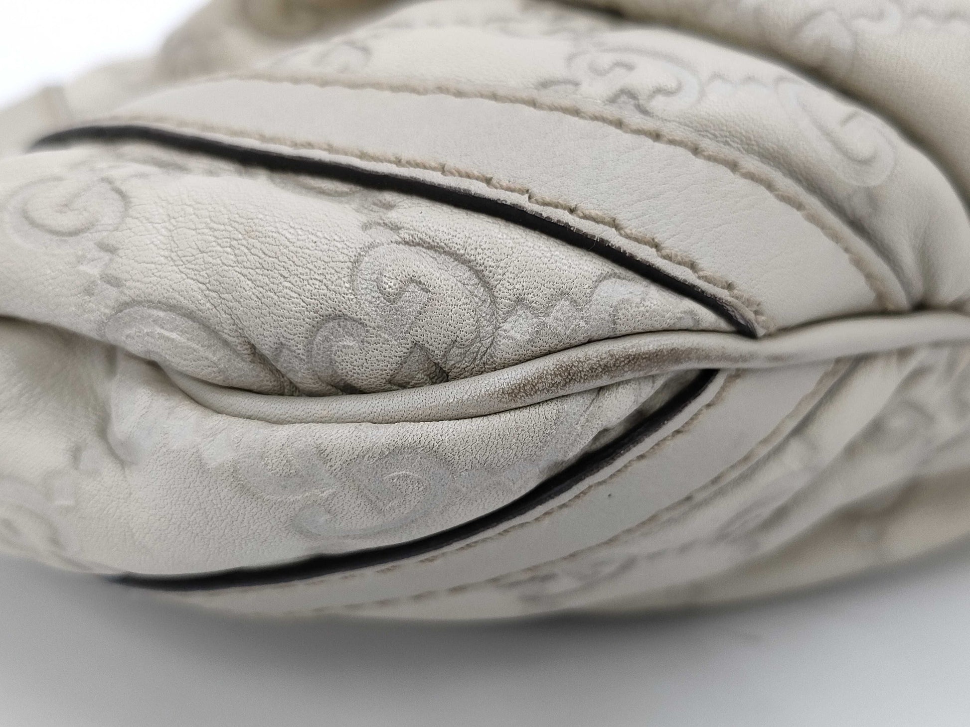 GUCCI 208257 Guccissima Leather Abbey Shoulder Bag