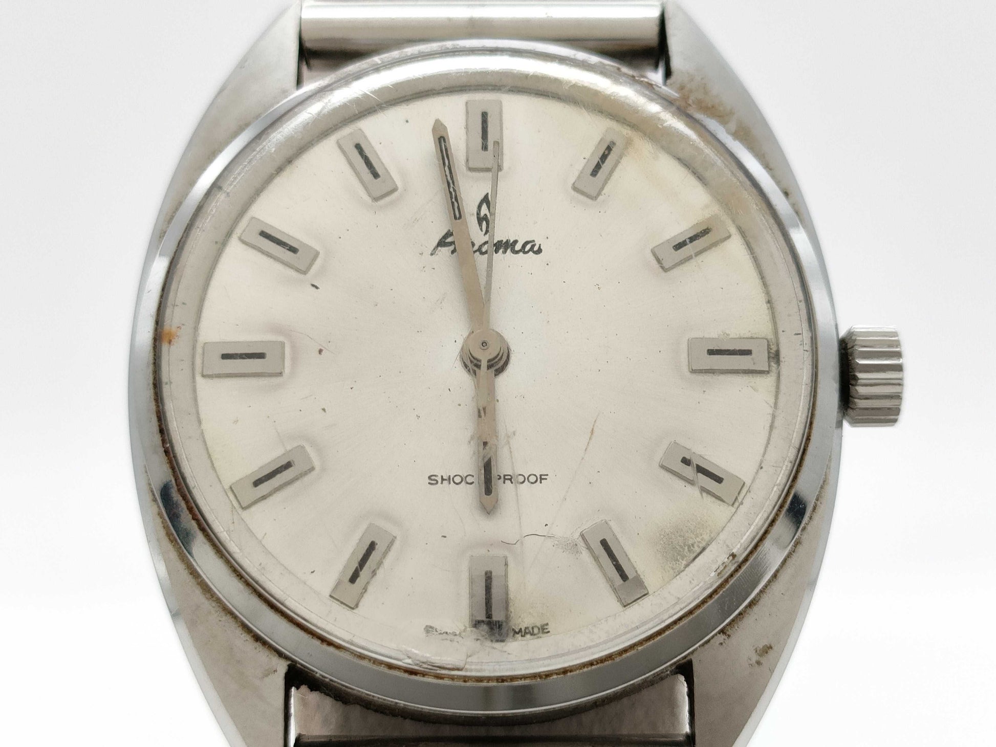 1611 Manual winding non-moving ladies' watch
