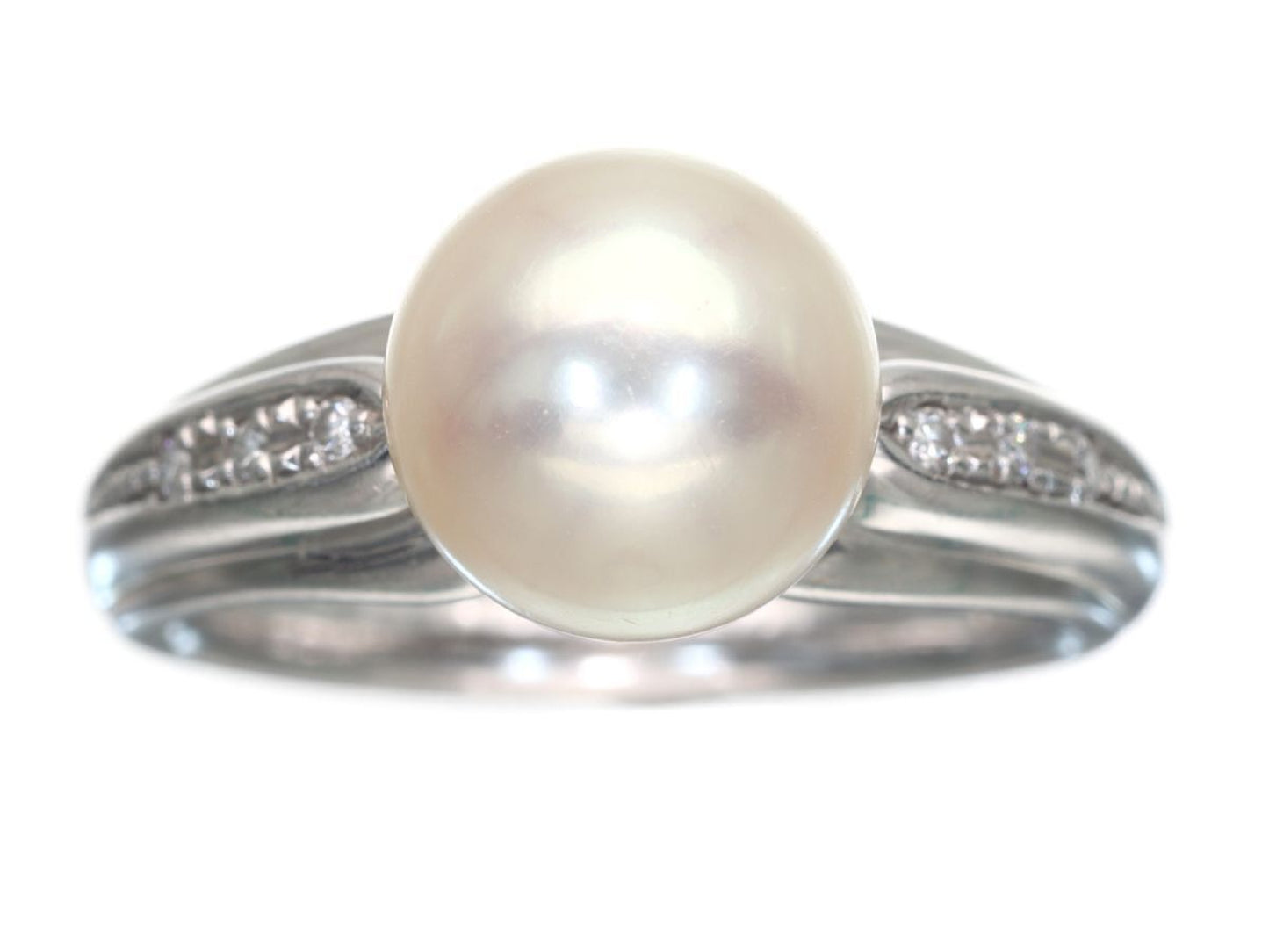 Akoya pearl ring, approximately 8.8mm diameter, 0.05ct, Pt900, 7.0g .