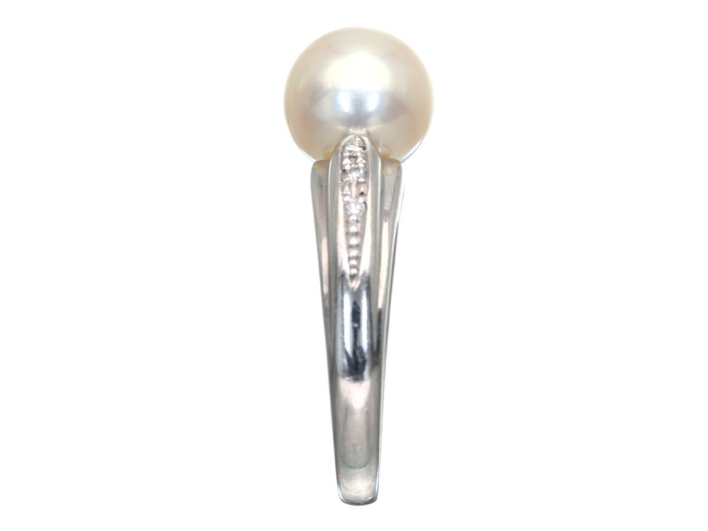 Akoya pearl ring, approximately 8.8mm diameter, 0.05ct, Pt900, 7.0g .