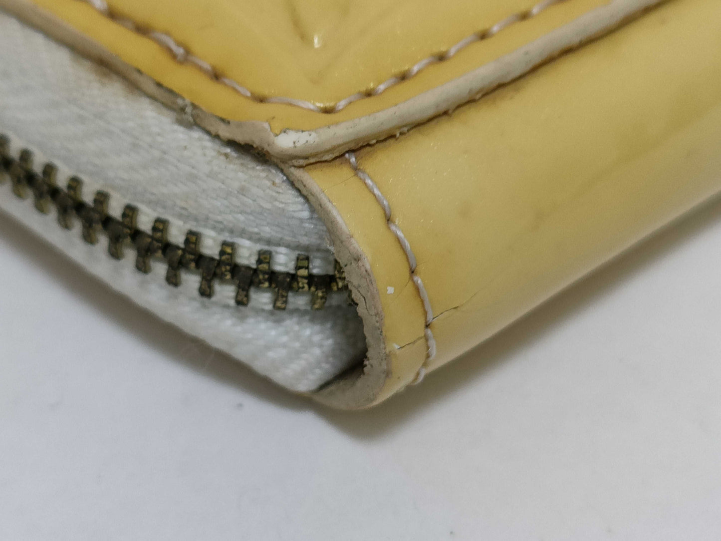 LOUIS VUITTON Vernis Louis Vuitton Vernis Porte Monnaie Coeur M91918 Coin Case