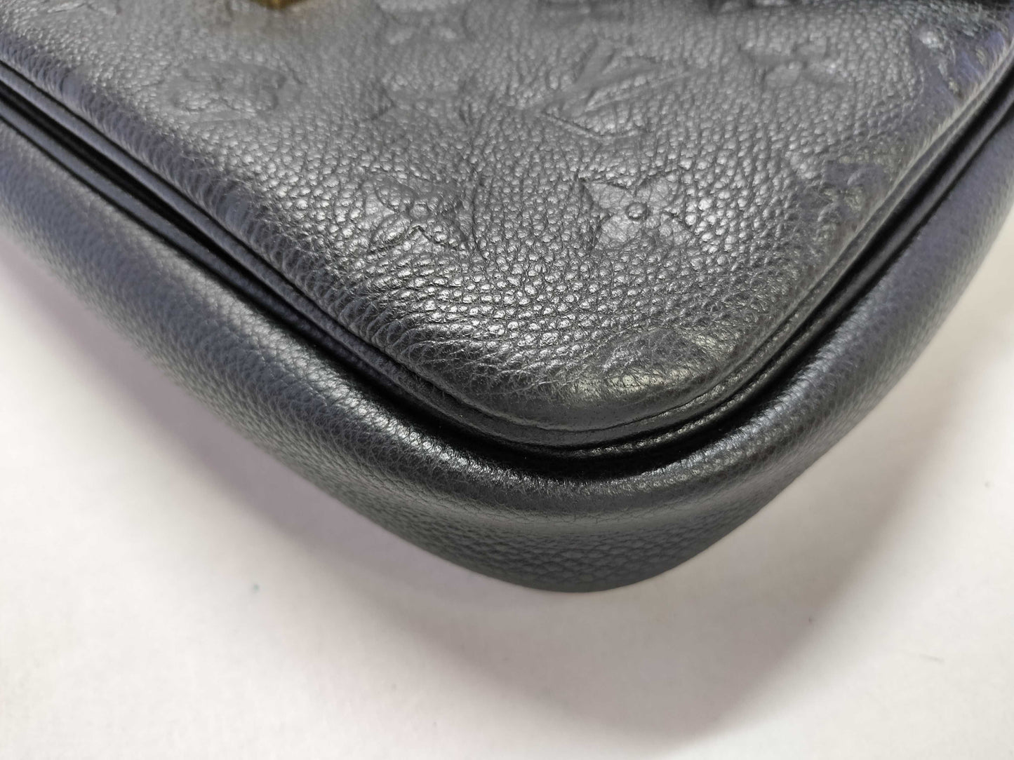 LOUIS VUITTON Monogram Amplant Louis Vuitton Pochette Metis MM Handbag