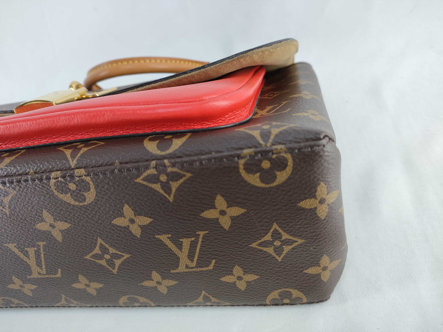 LOUIS VUITTON Monogram Louis Vuitton Monogram Handbag Handbag