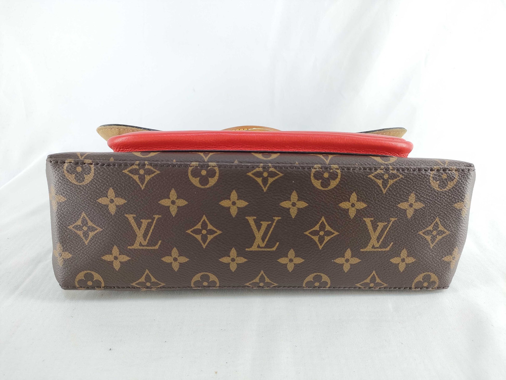 LOUIS VUITTON Monogram Louis Vuitton Monogram Handbag Handbag