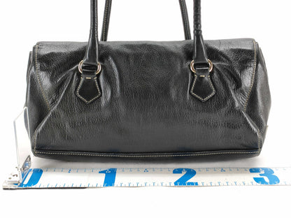 PRADA Prada handbag with hardware and leather.