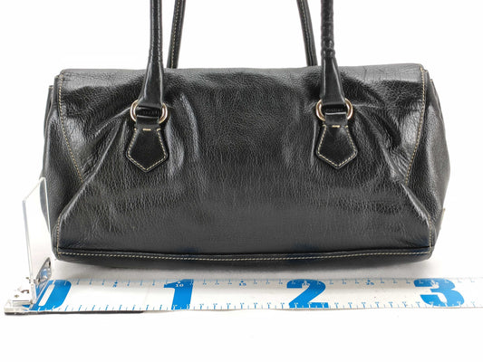 PRADA Prada handbag with hardware and leather.