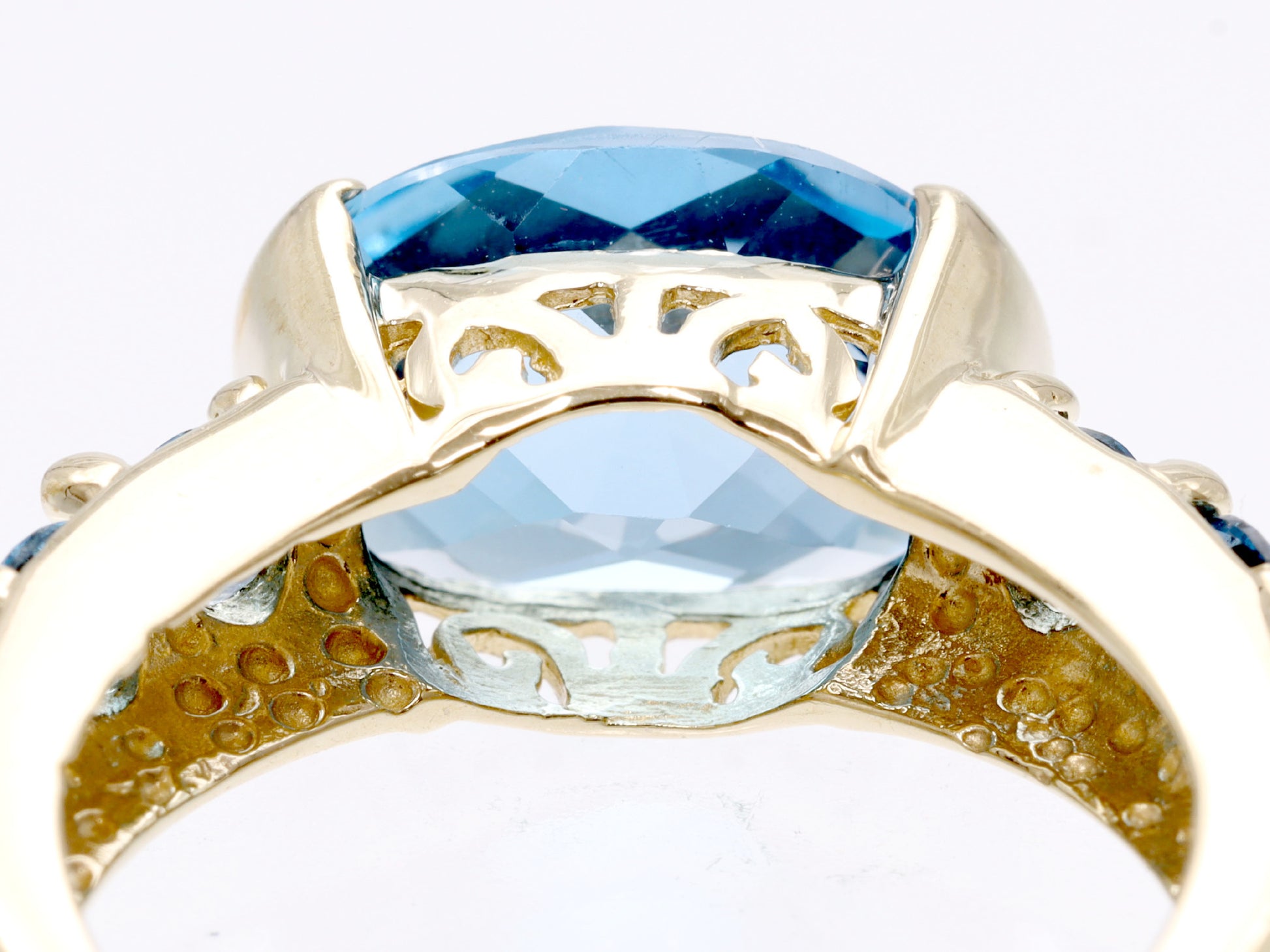 Blue Topaz K10 3.0g Ring 