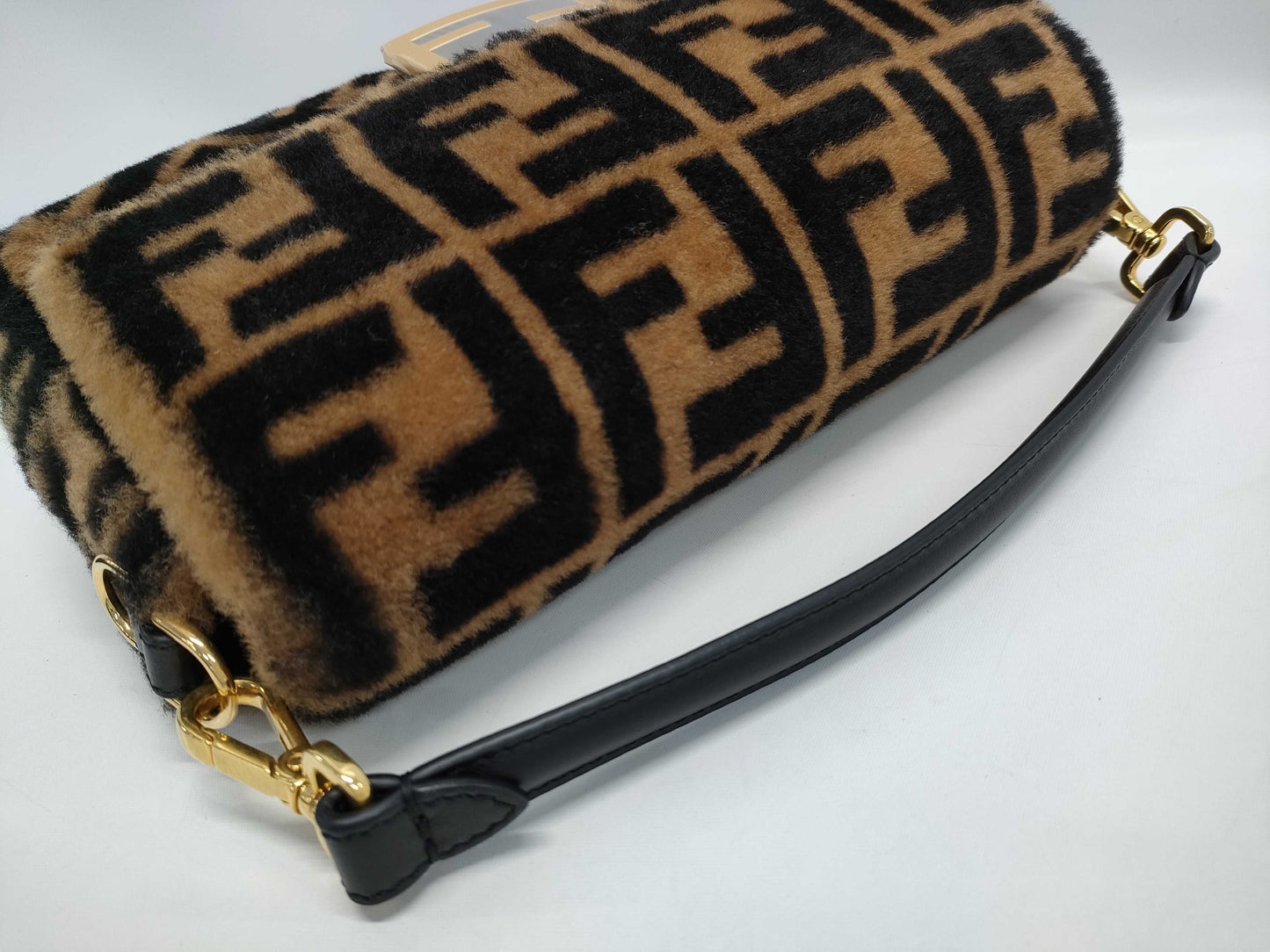 FENDI shoulder bag
