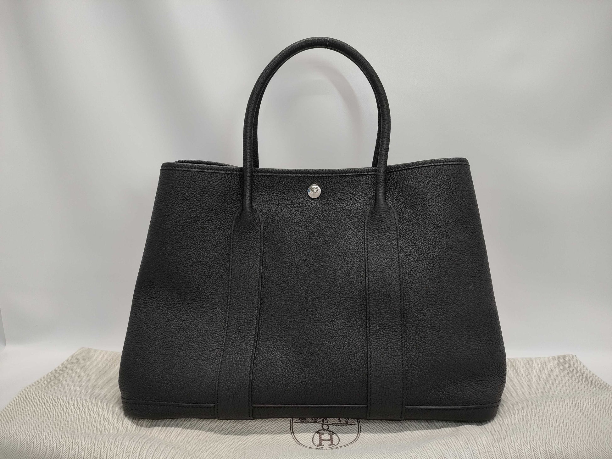 HERMES Garden Party 36 Black Y Stamp Handbag
